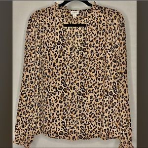 ✨J. Crew✨🐆 Cheetah print Chiffon blouse! Size Large.